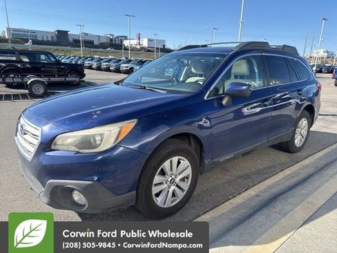 Used 2016 Subaru Outback 2.5i Premium image 3