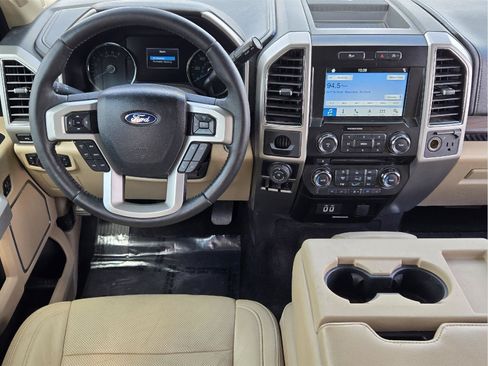 Used 2017 Ford F150 Lariat RWD image 24