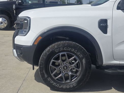 Used 2024 Ford Ranger XLT w/ FX4 Off-Road Package AWD/4WD image 9