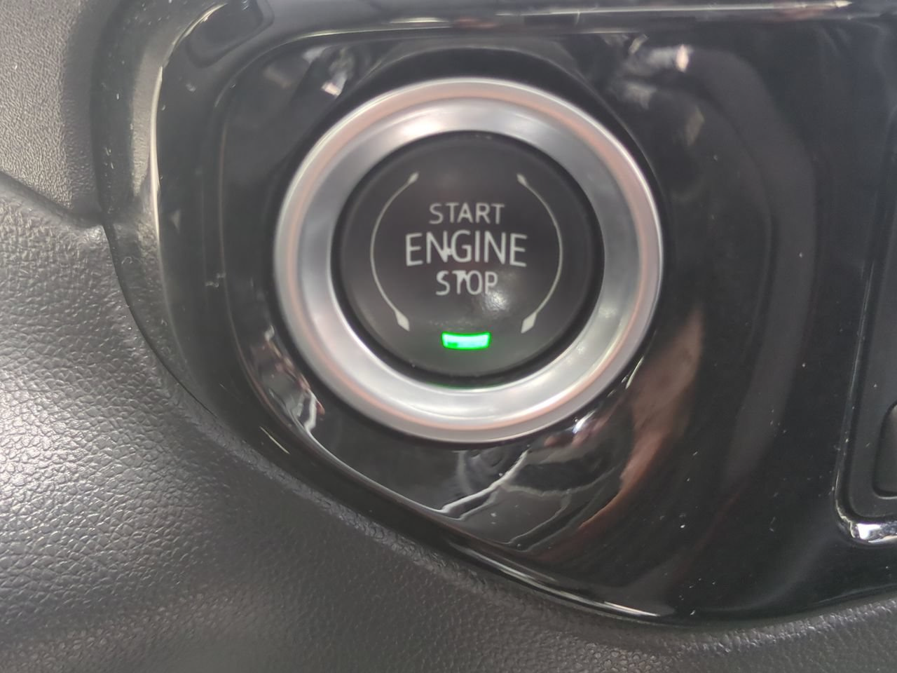 Used 2025 GMC Sierra 1500 SLT RWD image 24