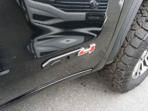 Used 2020 GMC Sierra 1500 AT4 w/ AT4 Preferred Package AWD/4WD image 35