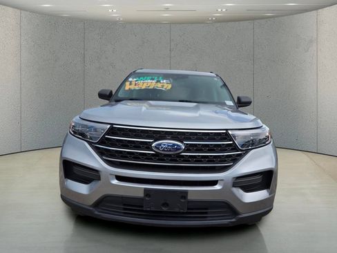 Used 2021 Ford Explorer XLT RWD image 8