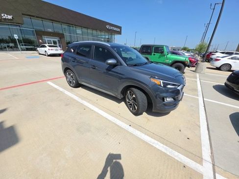 Used 2021 Hyundai Tucson Sport FWD image 3