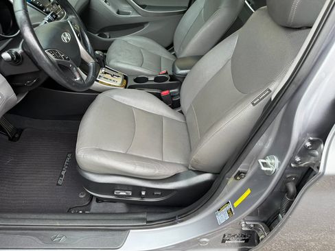 Used 2013 Hyundai Elantra Limited FWD image 30