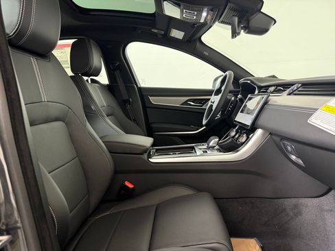 Used 2024 Jaguar XF R-Dynamic SE AWD/4WD image 25