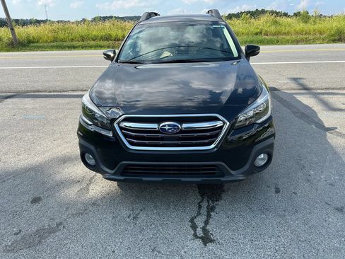 Used 2018 Subaru Outback 2.5i Premium AWD/4WD image 3