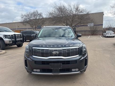 Used 2020 Kia Telluride SX w/ SX Prestige Package image 2