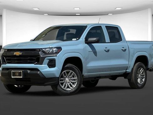 New 2025 Chevrolet Colorado LT w/ Advanced Trailering Package image 2