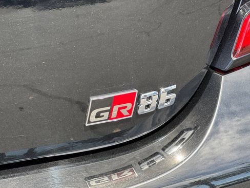 Used 2024 Toyota GR86 Premium RWD image 30