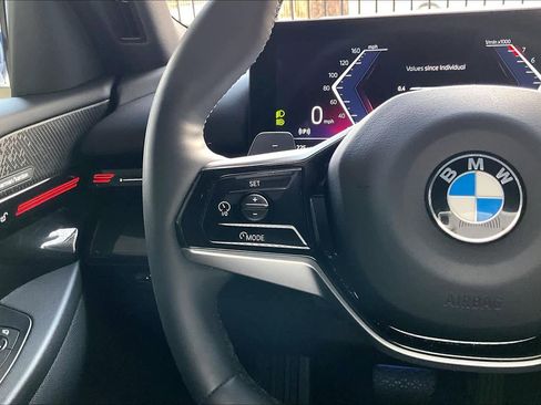 Used 2024 BMW 530i image 23