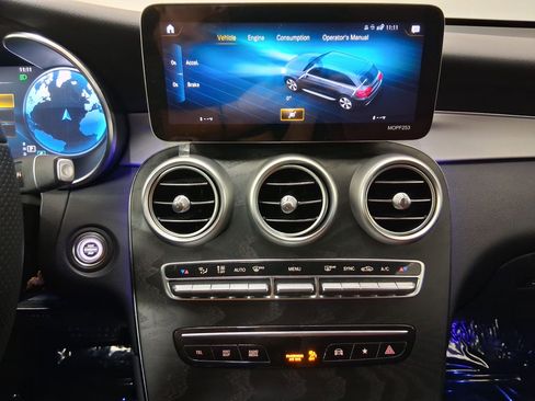 Used 2020 Mercedes-Benz GLC 300 image 26