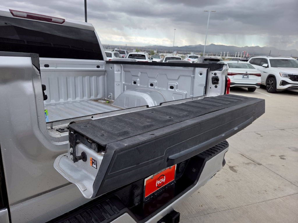 Used 2021 GMC Sierra 1500 Elevation w/ X31 Off-Road Package AWD/4WD image 10