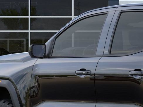 New 2026 GMC Canyon AT4 image 12