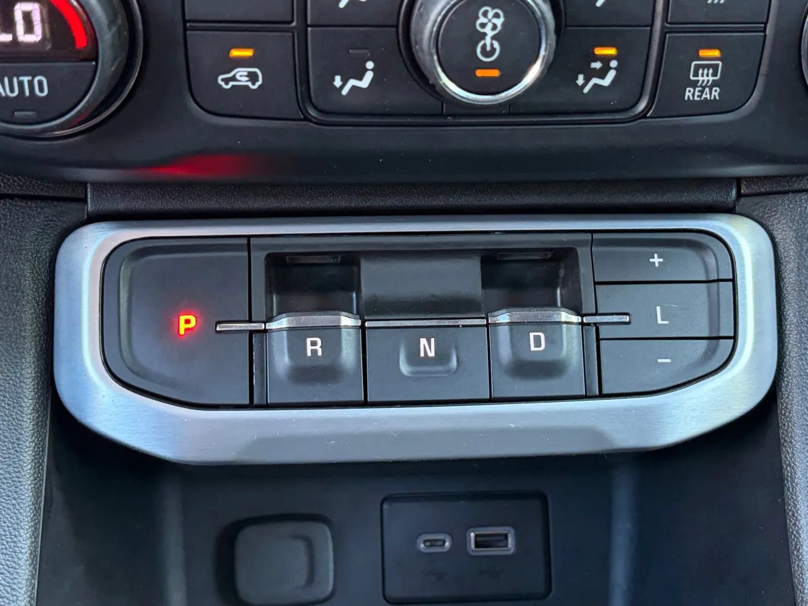 Used 2020 GMC Acadia SLE AWD/4WD image 27