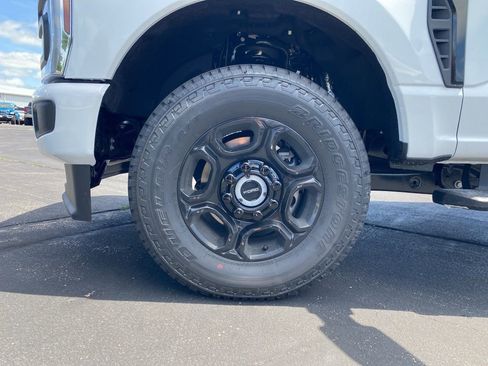 New 2025 Ford F350 XL w/ STX Appearance Package AWD/4WD image 14