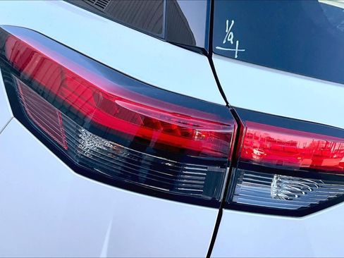 Used 2024 Nissan Pathfinder Platinum w/ Cargo Package image 26