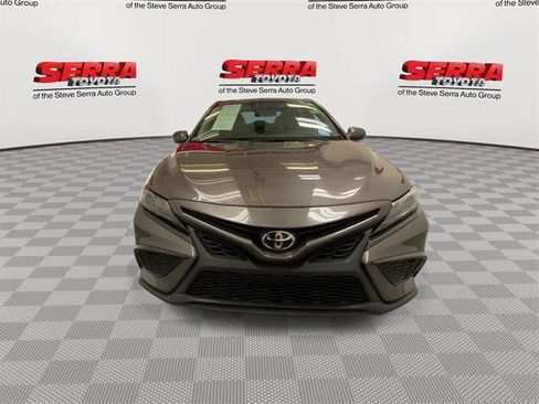 Certified 2021 Toyota Camry SE FWD image 4