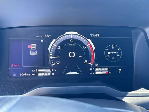 Certified 2025 Toyota Tundra Limited AWD/4WD image 16