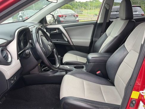 Used 2016 Toyota RAV4 XLE AWD/4WD image 28