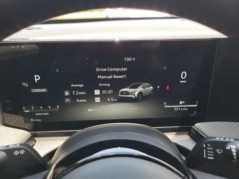 New 2025 Nissan Kicks SR image 9