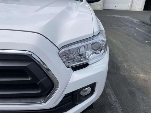 Used 2023 Toyota Tacoma SR5 w/ Technology Package image 10