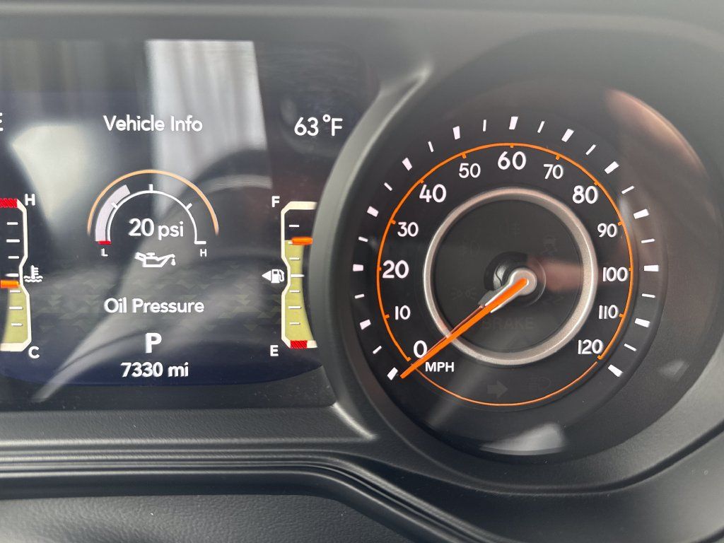 Used 2026 Jeep Wrangler Unlimited Sahara AWD/4WD image 18