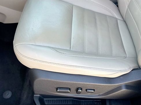 Used 2017 Ford Escape Titanium FWD image 23