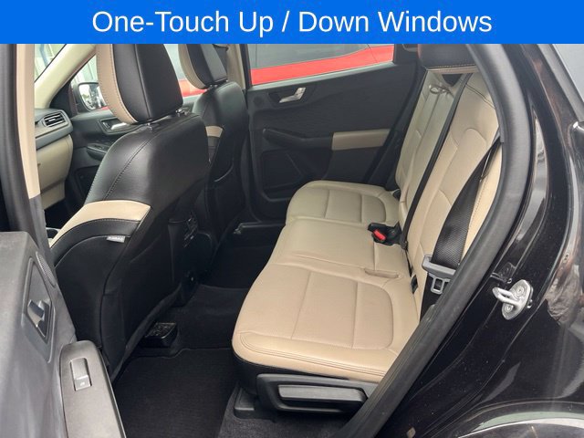 Used 2020 Ford Escape Titanium w/ Titanium Premium Package 2.0 AWD/4WD image 10