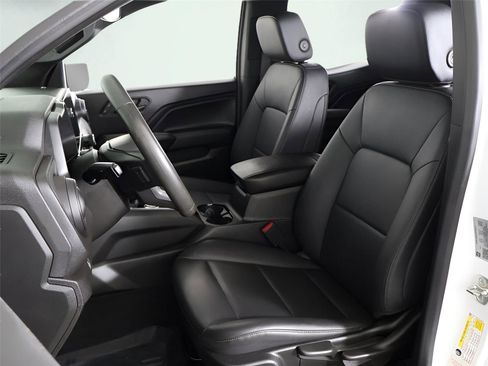 Used 2024 Chevrolet Colorado Trail Boss image 25