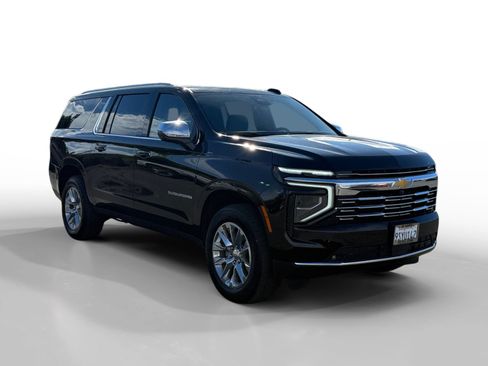 Used 2025 Chevrolet Suburban Premier AWD/4WD image 7