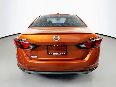 Used 2020 Nissan Altima 2.5 SR FWD image 6