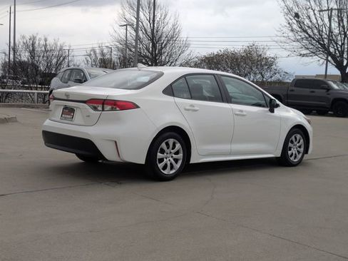 Used 2024 Toyota Corolla LE image 6