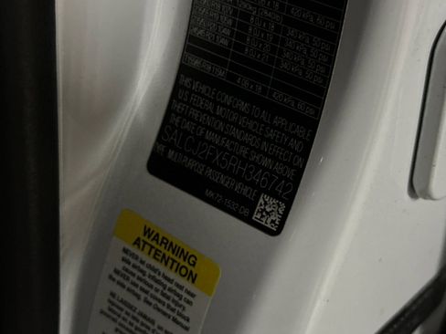 Used 2024 Land Rover Discovery Sport S image 36