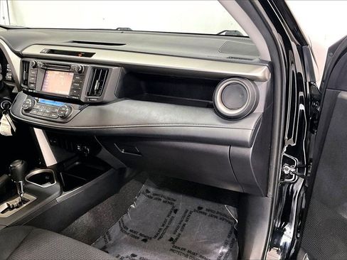 Used 2016 Toyota RAV4 XLE image 16