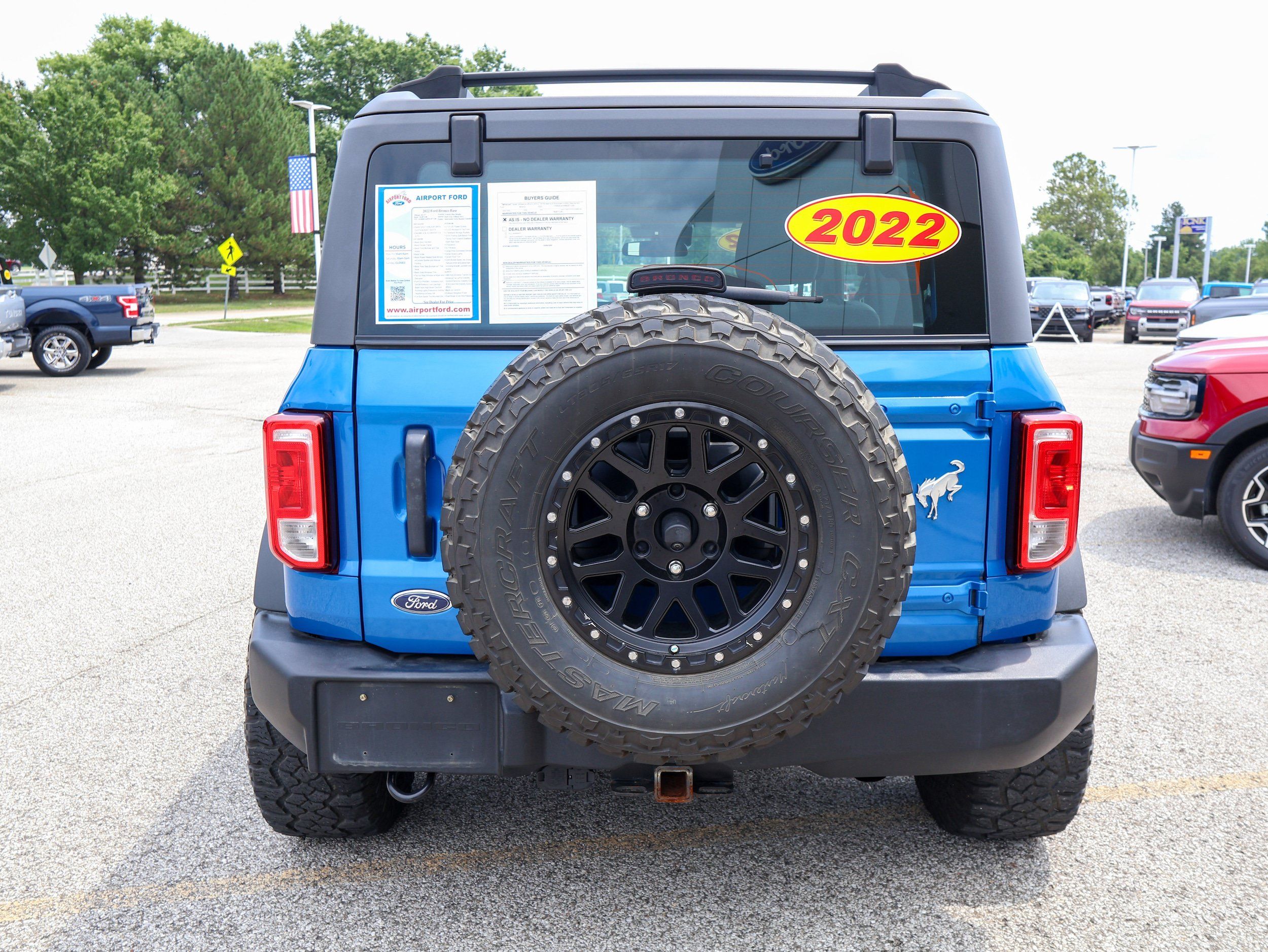 Used 2022 Ford Bronco 2-Door AWD/4WD image 4