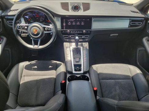 Used 2021 Porsche Macan w/ Premium Package AWD/4WD image 9