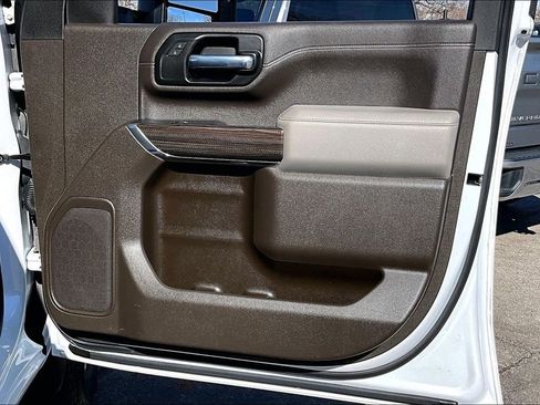 Used 2023 Chevrolet Silverado 3500 LT w/ Remote Start Package image 27