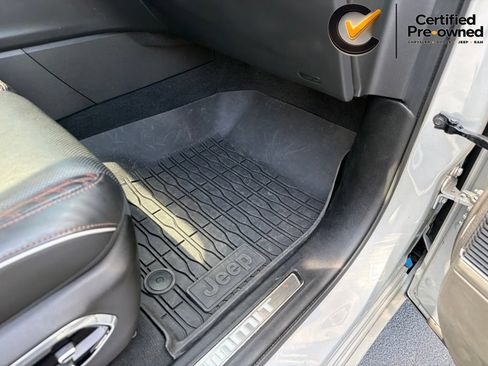 Certified 2023 Jeep Grand Cherokee Summit AWD/4WD image 44