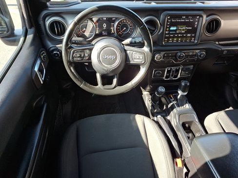 Used 2021 Jeep Wrangler Unlimited Sport AWD/4WD image 12