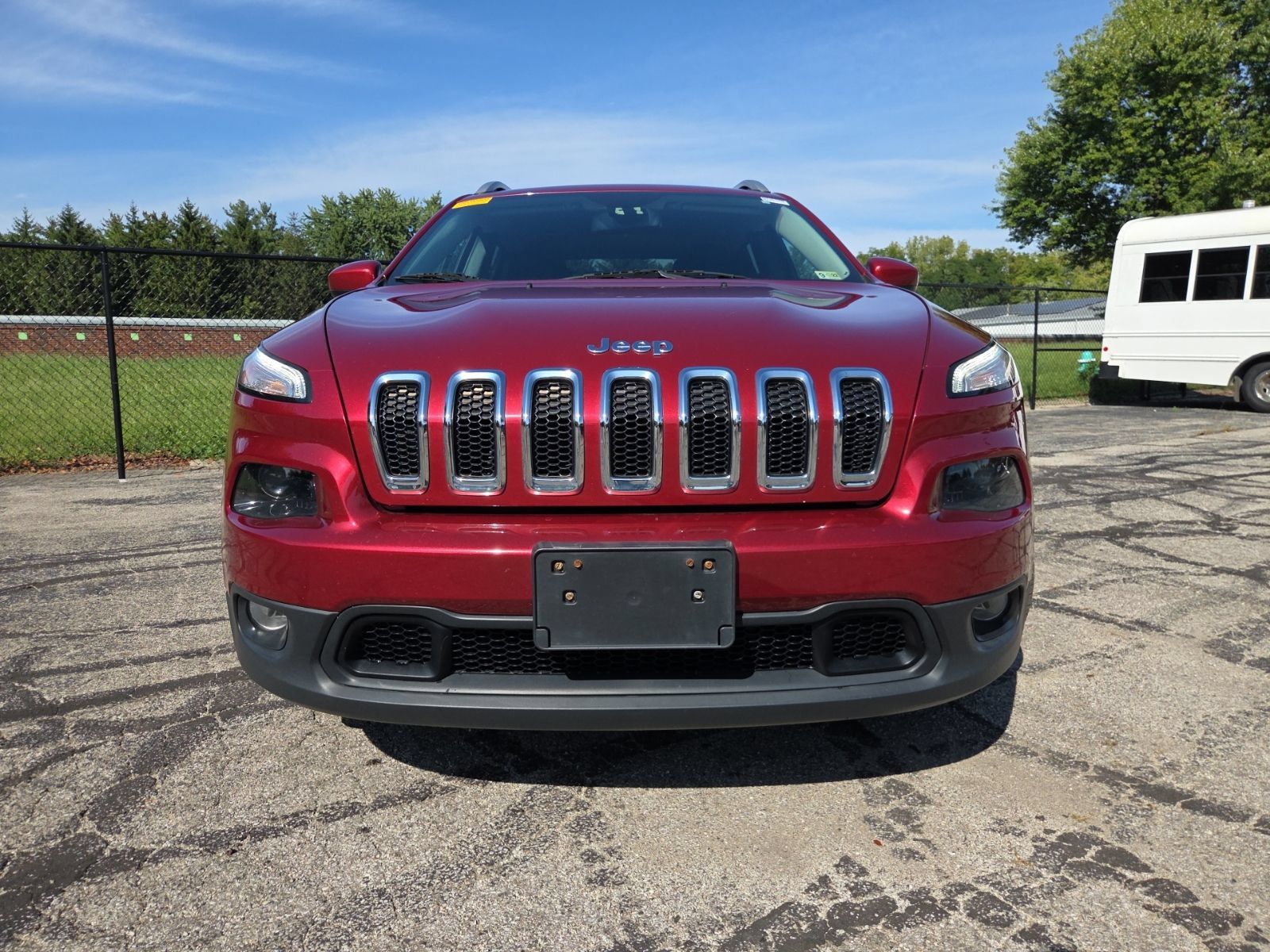 Used 2016 Jeep Cherokee Latitude FWD image 7