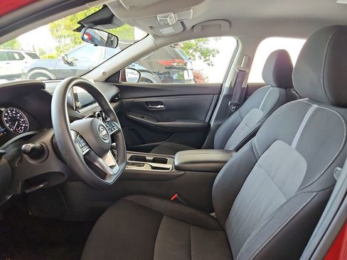 Used 2024 Nissan Sentra SV FWD image 21