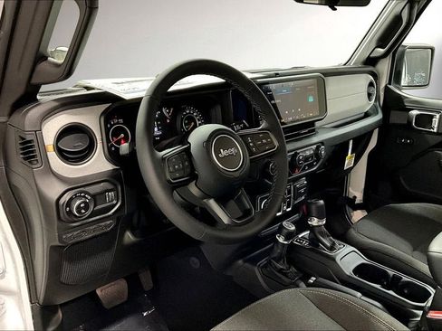 New 2025 Jeep Gladiator Sport image 7