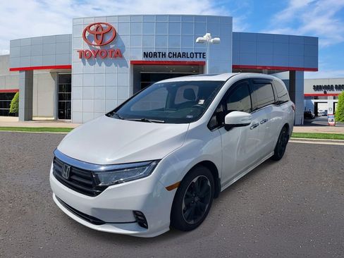 Used 2024 Honda Odyssey Elite image 5
