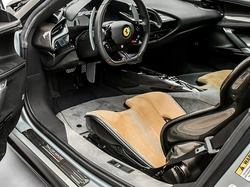 Certified 2022 Ferrari SF90 Stradale AWD/4WD image 9