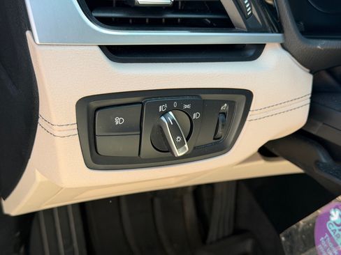 Used 2022 BMW X2 xDrive28i w/ Premium Package AWD/4WD image 10