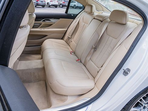 Used 2019 BMW 740i RWD image 16
