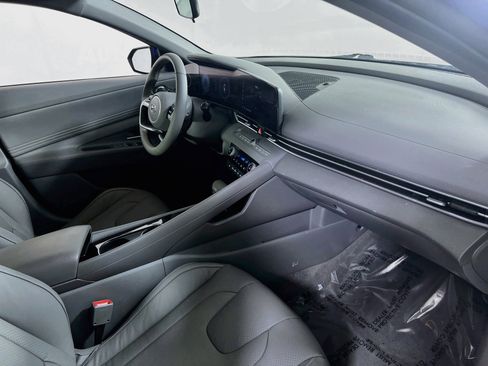 Used 2023 Hyundai Elantra SEL w/ Convenience Package image 28