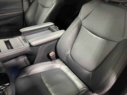 Used 2022 Toyota Sienna XLE Woodland Edition w/ Protection Package (TMS) AWD/4WD image 18