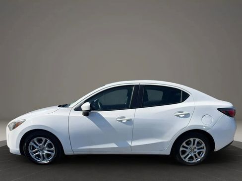 Used 2016 Scion iA FWD image 8