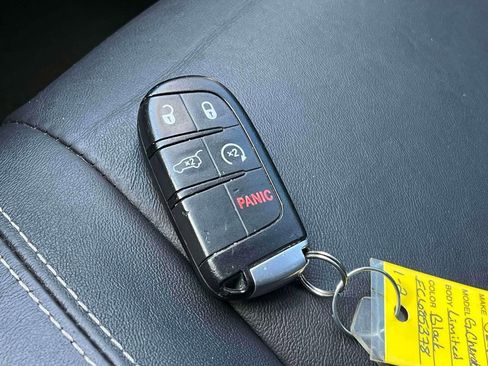 Used 2015 Jeep Grand Cherokee Limited image 38